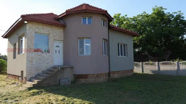 Продава къща, с. селановци, област враца
