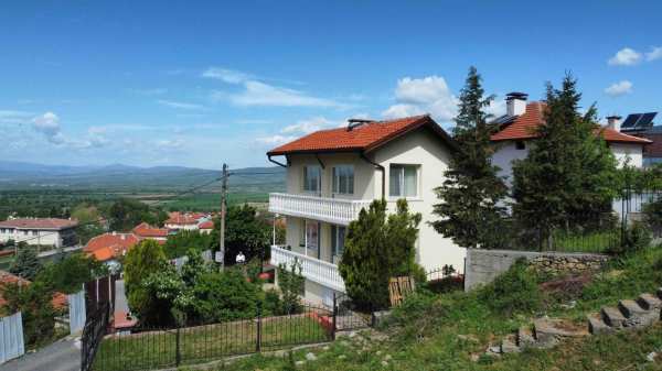 Продава къща, с. сапарево, област кюстендил