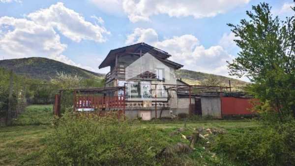 Продава къща, гр. търговище, вилна зона