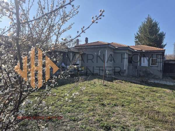 Продава къща, с. църква, област добрич