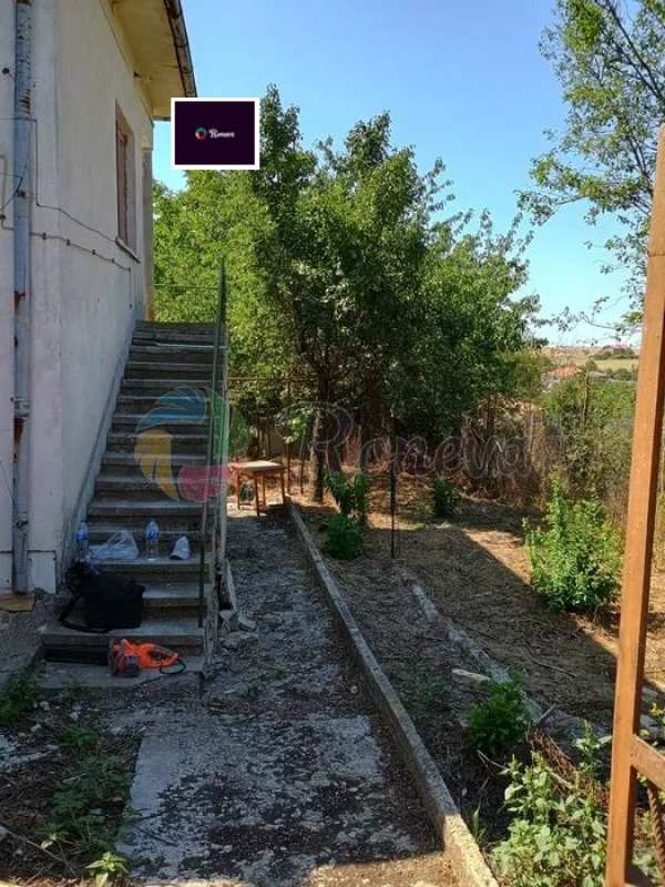 Продава къща, с. изворско, област варна