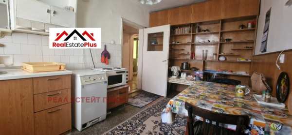 Продава 3-стаен, гр. ловеч, център