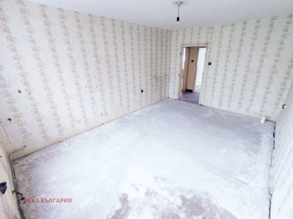 Продава 3-стаен, гр. русе, здравец изток