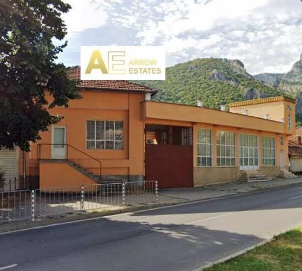 Продава пром. помещение, гр. враца, център