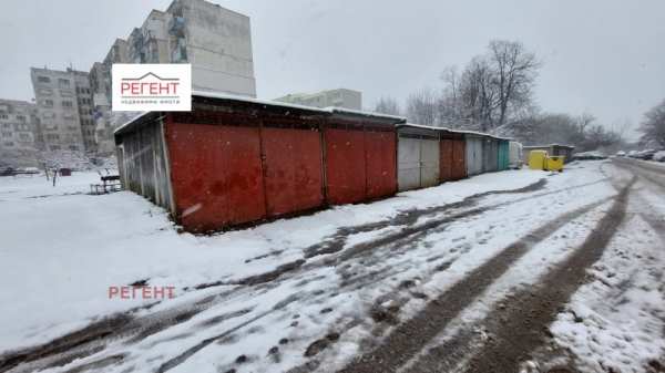 Продава  гараж, паркомясто град Габрово, Младост
      18 кв.м