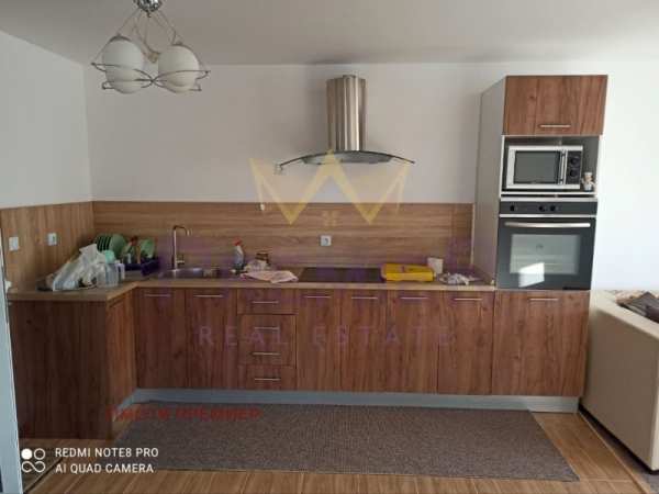 Продава  къща с. Черни връх, област Бургас
      280 кв.м