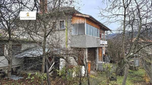 Продава къща, гр. брезник, област перник
