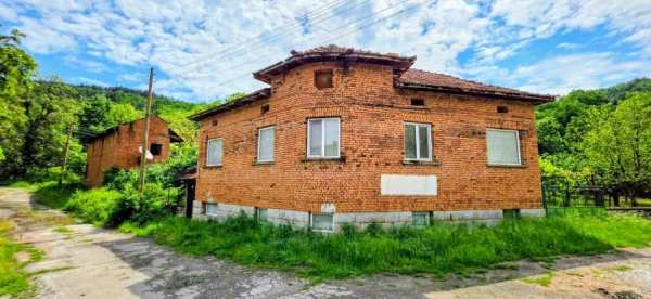 Продава къща, с. малка желязна, област ловеч