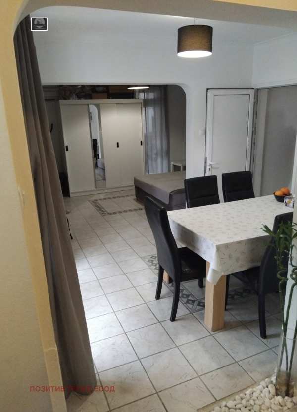 Продава 4-стаен, гр. дупница, област кюстендил