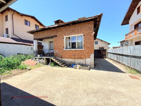 Продава къща, гр. банско, област благоевград