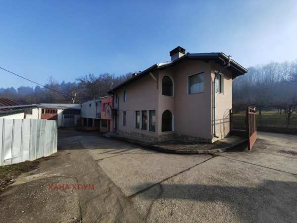 Продава пром. помещение, гр. троян, област ловеч