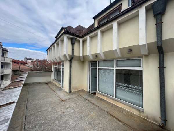 Продава 3-стаен, гр. кюстендил, център