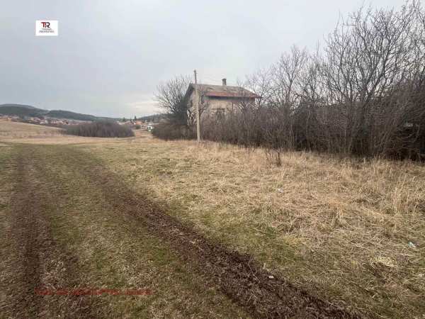 Продава парцел, с. люлин, област перник