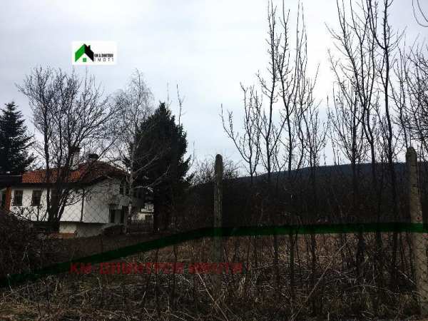Продава парцел, гр. нови пазар, област шумен