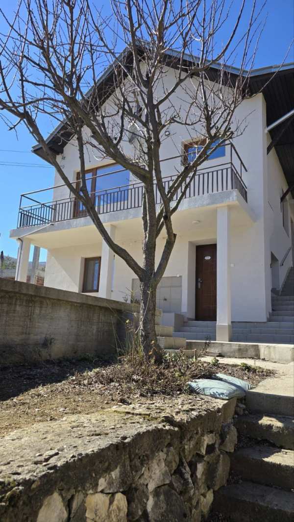 Продава къща, с. гълъбово, област пловдив
