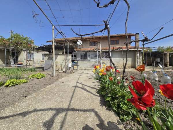 Продава  къща с. Житница, област Варна
      125 кв.м