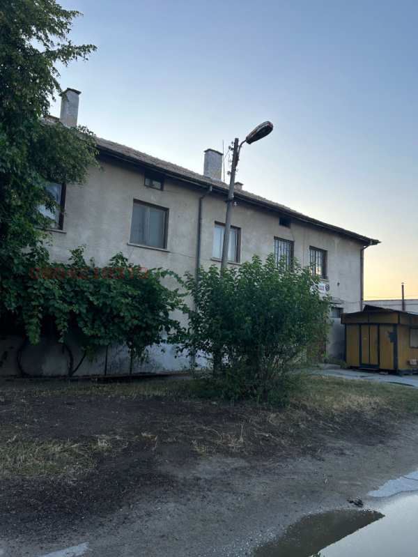 Продава бизнес имот, гр. костенец, област софия област