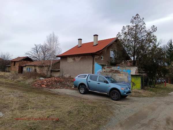 Продава къща, с. долна диканя, област перник