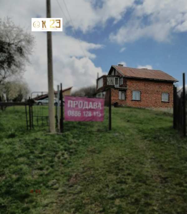 Продава  къща с. Дръмша, област София
      144 кв.м