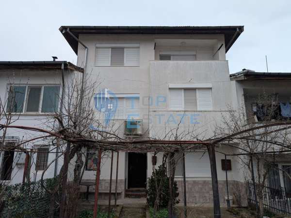 Продава къща, гр. стражица, област велико търново