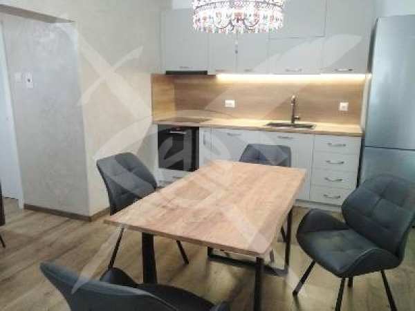 Продава етаж от къща, гр. средец, област бургас