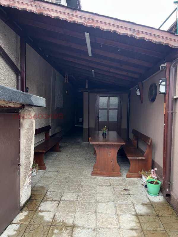 Продава етаж от къща, гр. монтана, парта 1