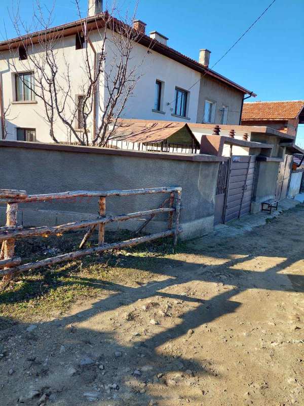 Продава къща, с. сапарево, област кюстендил
