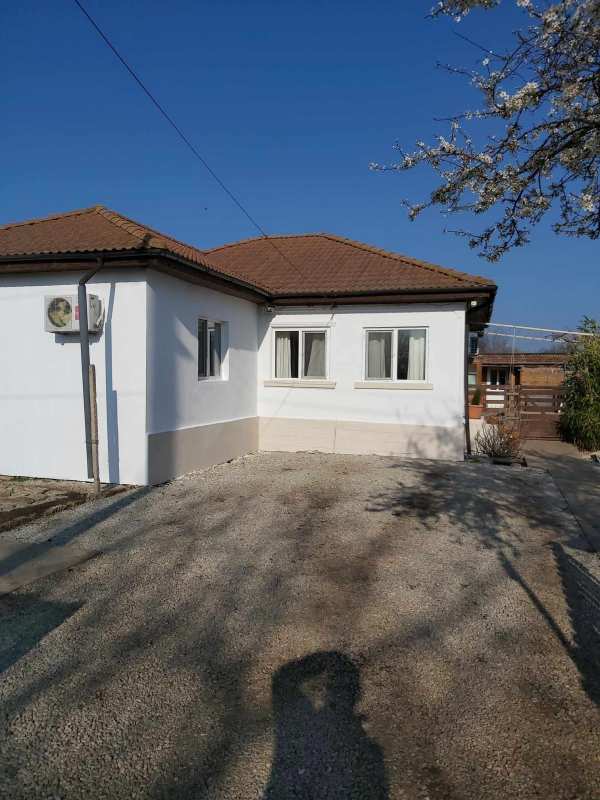 Продава къща, с. царичино, област добрич
