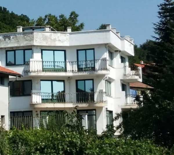 Продава къща, гр. балчик, област добрич