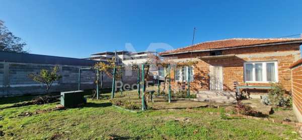Продава къща, с. стряма, област пловдив
