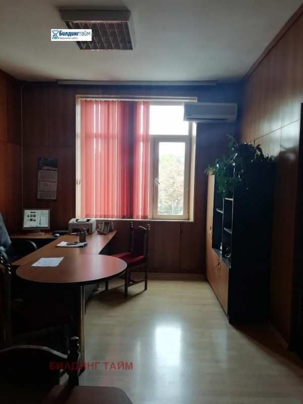 Продава офис, гр. шумен, център
