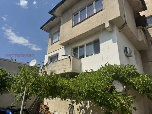 Продава 4-стаен, с. трудовец, област софия област