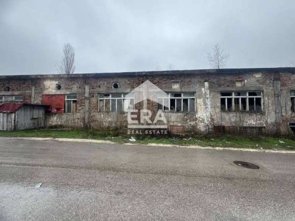 Продава склад, гр. силистра, център