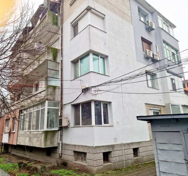 Продава 2-стаен, гр. айтос, област бургас