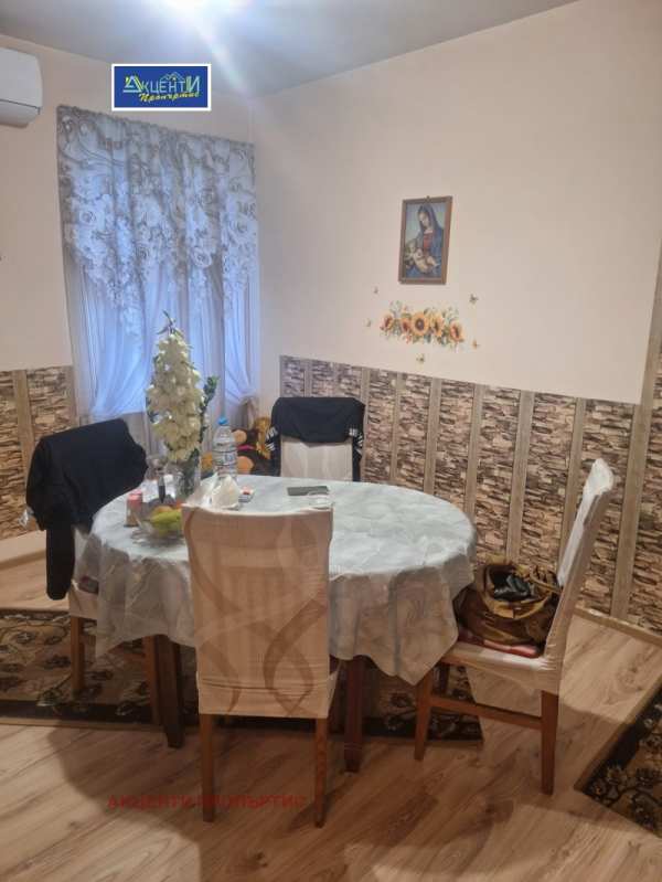 Продава къща, с. леденик, област велико търново