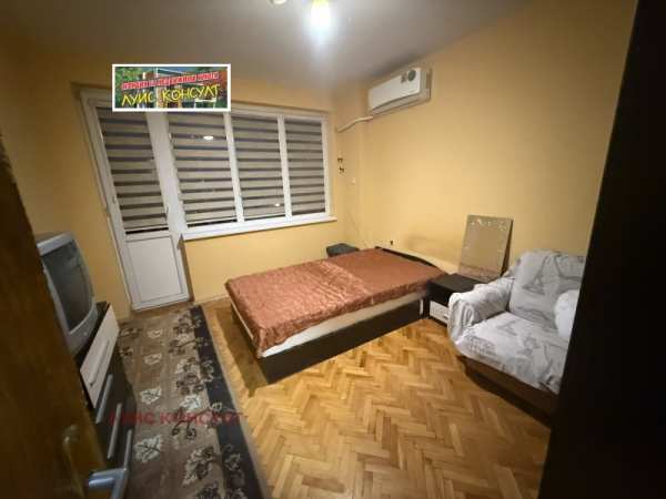 Продава  2-стаен град Монтана, Идеален център
      65 кв.м