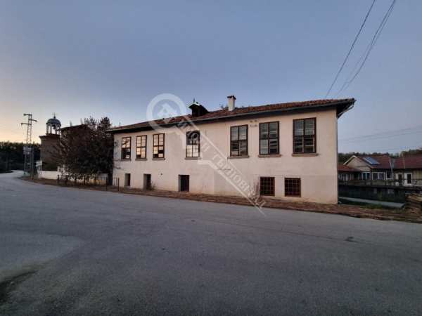 Продава бизнес имот, гр. елена, област велико търново