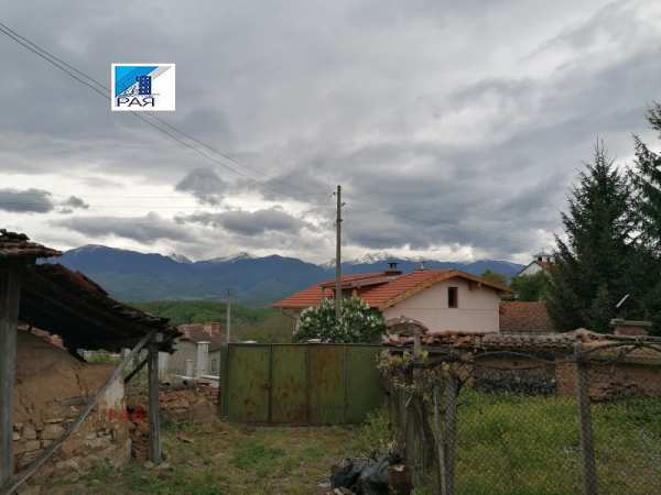 Продава къща, с. гуцал, област софия област