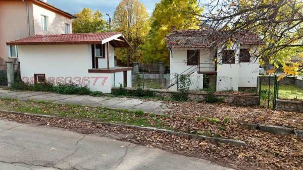 Продава  къща гр. Земен, област Перник
      94 кв.м