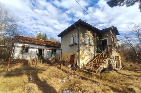 Продава къща, с. цацаровци, област софия област