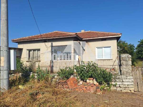 Продава къща, с. соколово, област добрич