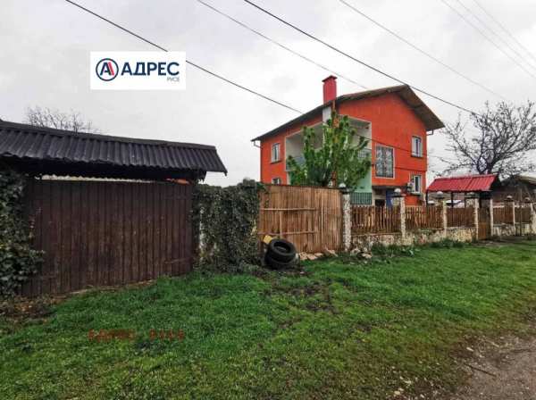 Продава  къща с. Ново село, област Русе
      249 кв.м