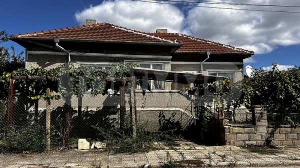 Продава къща, гр. каварна, област добрич