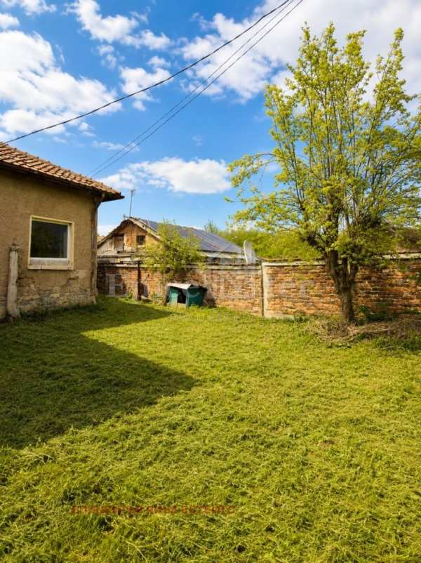 Продава къща, гр. перник, кошаревска махала