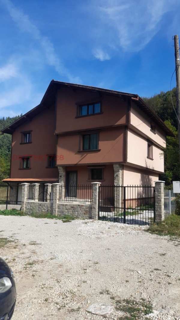 Продава къща, с. рибарица, област ловеч