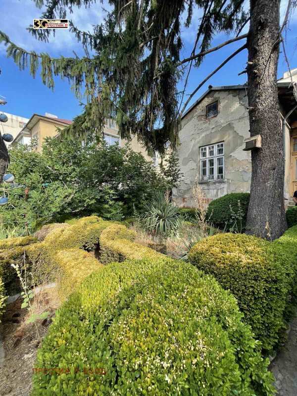 Продава къща, гр. добрич, център