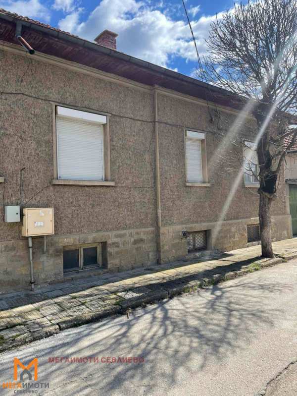 Продава къща, гр. севлиево, област габрово