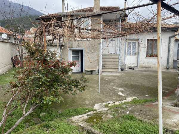 Продава къща, гр. сливен, център