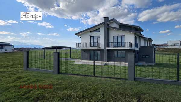 Продава къща, гр. елин пелин, област софия област