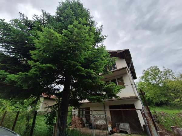 Продава къща, с. кленовик, област перник